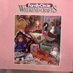 Vintage 1991 Family Circle Weekend Crafts 3 ring with patterns hardcover